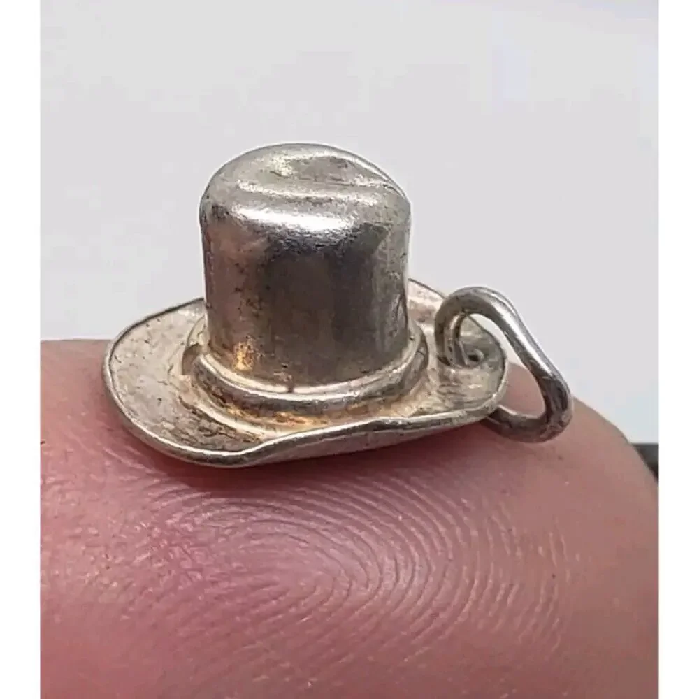 Vintage Charm Tall Top Hat Western Cowboy Groom 925 Sterling Silver Pendant